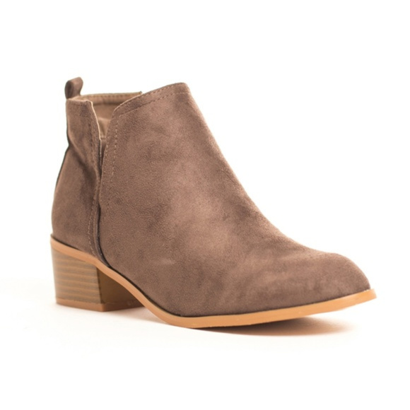 *PRICE FIRM*  Taupe Round Toe Vegan Suede Booties - Picture 2 of 6